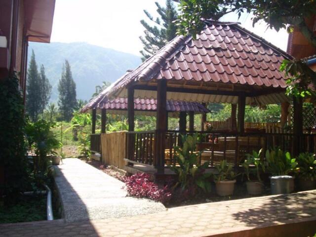Jl. Lingkar, Tuk-tuk Siadong, Samosir, Toba Village Inn Jl. Lingkar, Tuk-tuk Siadong, Samosir, Toba Village Inn