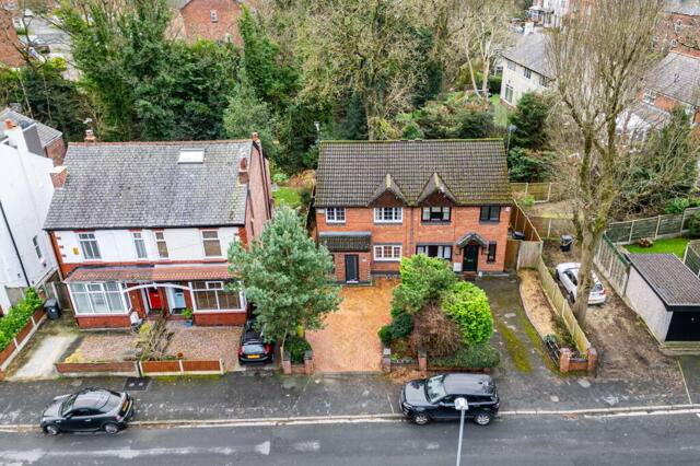 Mulgrave Road, Roe Green, 3 Bedroom Semi-detached