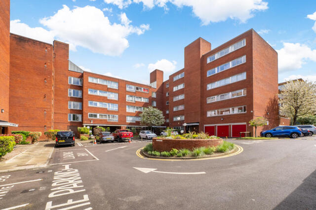 Homefield Park, Sutton, 2 Bedroom Apartment