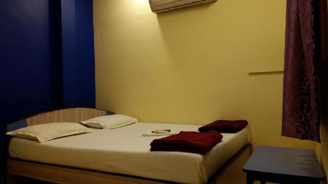 Plot.no --opp Dcb. Bank, Near Pinky Subway S.v. Rd, Andheri (west), Mumbai, Right Choice Budget