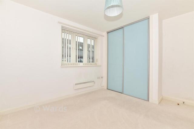 Lyons Crescent, Tonbridge, 2 Bedroom Apartment Lyons Crescent, Tonbridge, 2 Bedroom Apartment