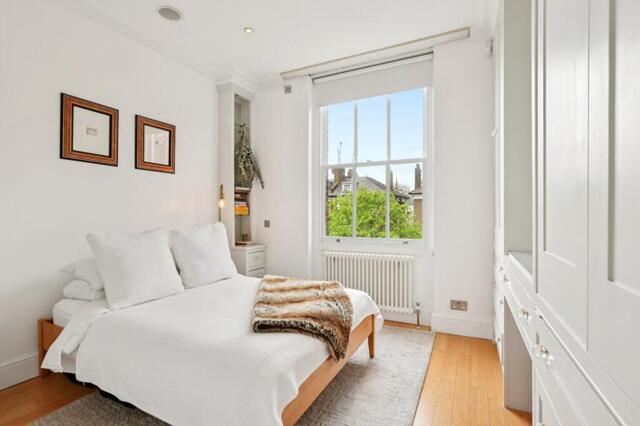 Cathcart Road, Chelsea, 1 Bedroom Flat