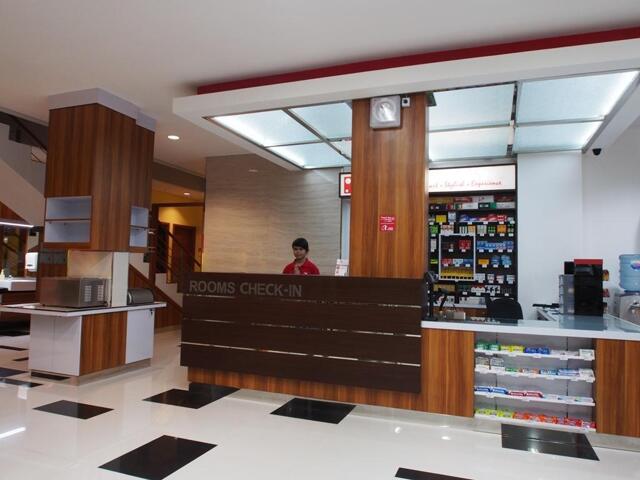 Jl. Jemur Andayani Xvii No., Surabaya, Hotel Bed And