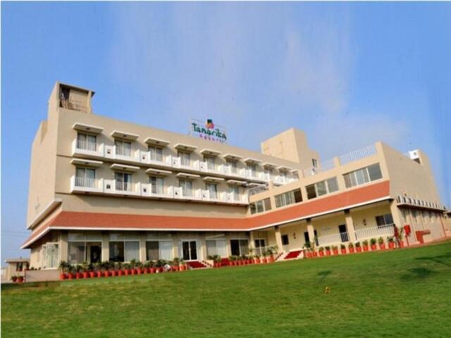 ( Km From Jalgoan), Sakri Phata, Nh -, Kandari Shivar, Bhusawal, Bhusawal, Tanarika Resort, Resort