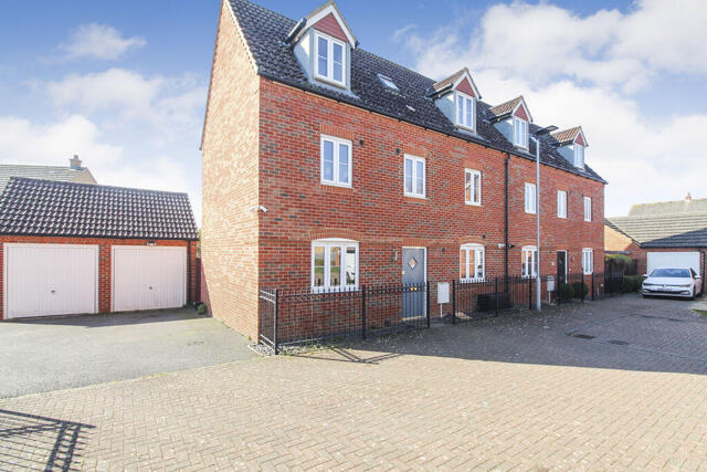 Ashmead Road, Bedford, 5 Bedroom Semi-detached