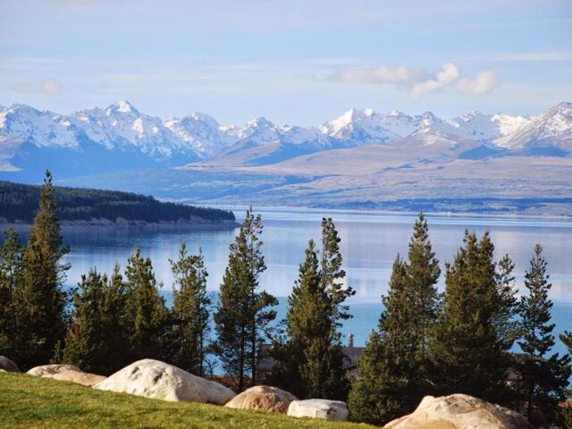 Mt Cook Road, Lake Pukaki, Twizel, Mt Cook Lakeside