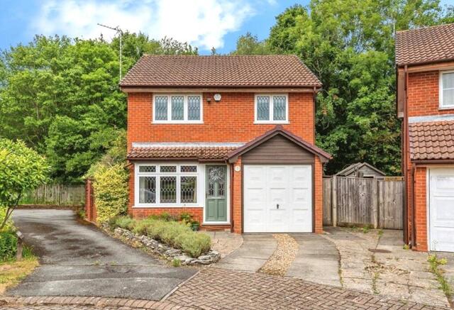 West Totton, Chaffinch Close, Southampton, 3 Bedroom Detached West Totton, Chaffinch Close, Southampton, 3 Bedroom Detached