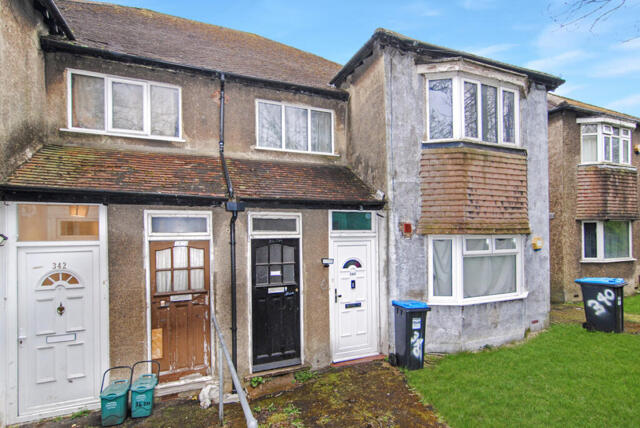 Godstone Road, Whyteleafe, 2 Bedroom Maisonette Godstone Road, Whyteleafe, 2 Bedroom Maisonette
