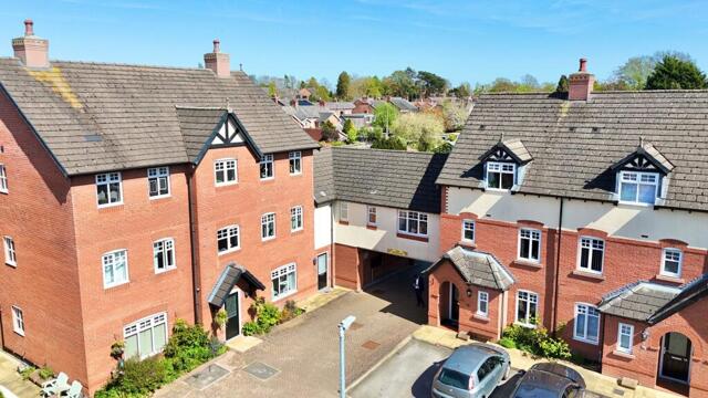 Newhaven Court, Nantwich, 3 Bedroom Terraced