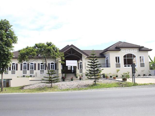 Mahogany Ave, Maharlika West, Tagaytay, Country Chateau Hotel