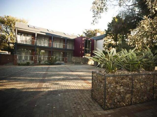 Kiepersol Road, Pretoria, Hudson House, Guesthouse/bed Kiepersol Road, Pretoria, Hudson House, Guesthouse/bed