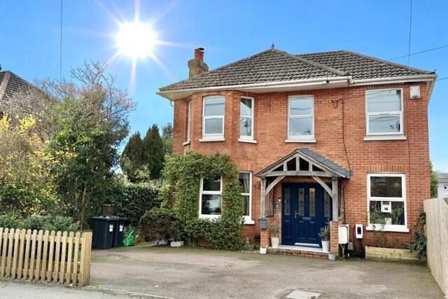 Parsonage Barn Lane, Ringwood, 4 Bedroom Detached Parsonage Barn Lane, Ringwood, 4 Bedroom Detached