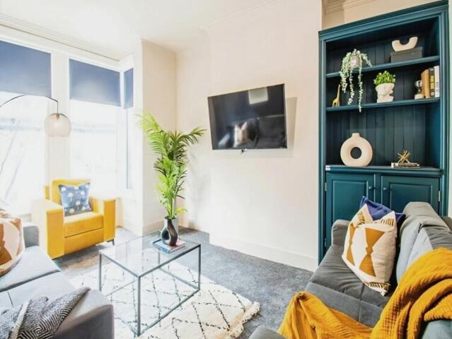 Bramley, Grosmont Place, Leeds, 1 Bedroom End Bramley, Grosmont Place, Leeds, 1 Bedroom End