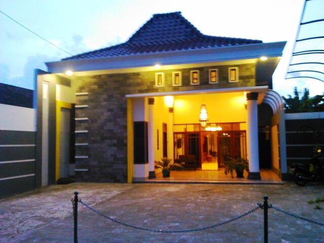 Jalan Suripto A, Jogokariyan, Mantrijeron, Yogyakarta, Griya Putri Dewi