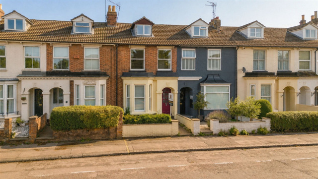 Tring Road, Aylesbury, 4 Bedroom Terraced
