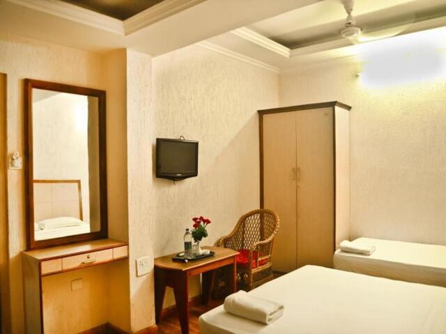 Kumaran Road, Tirupur, Tiruppur, Ss Hotels, Hotel