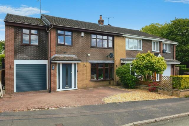 Norfolk Grove, Biddulph, 5 Bedroom Semi-detached Norfolk Grove, Biddulph, 5 Bedroom Semi-detached