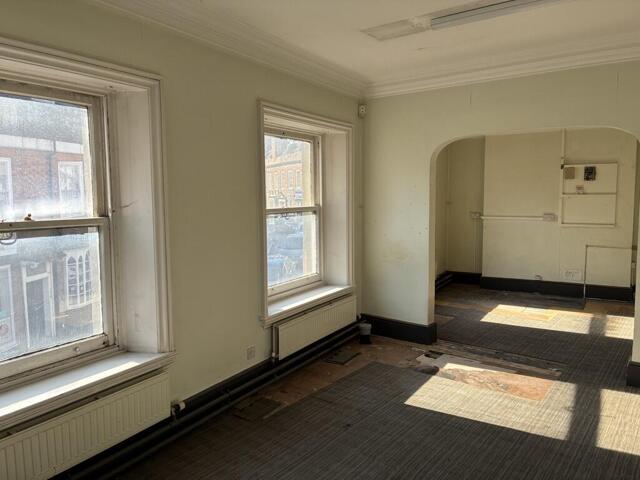 / Market Square, Buckingham, Office For Sale