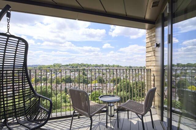 Silver Road, London, 2 Bedroom Flat
