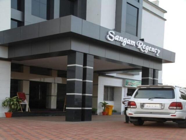 Ear Railway Station, Ratnagiri, Hotel Sangam Regency