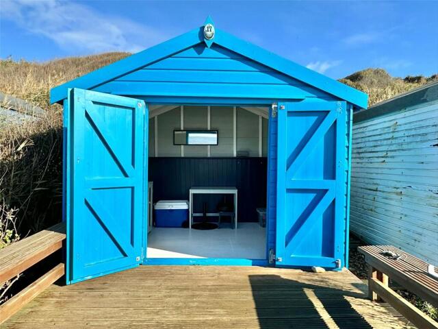 Cliff Road, Beach Hut,milford-on-sea, Property For Sale Cliff Road, Beach Hut,milford-on-sea, Property For Sale