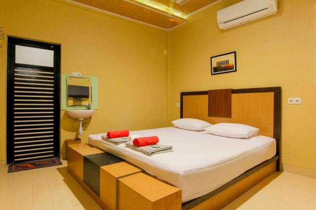 Jalan Nipah No., Padang, Yani Homestay, Serviced
