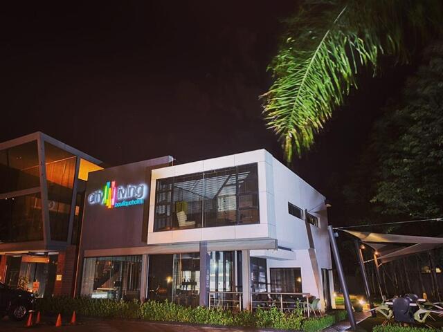 Cnr Of James Scott Street And General Dan Pienaar Drive, Bloemfontein, City Living Boutique Cnr Of James Scott Street And General Dan Pienaar Drive, Bloemfontein, City Living Boutique