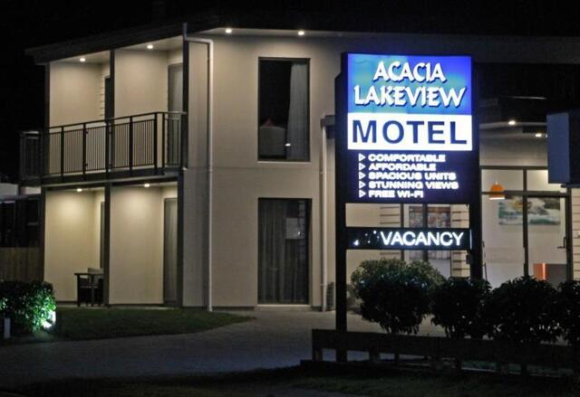 - Lake Terrace, Taupo, Acacia Lake View