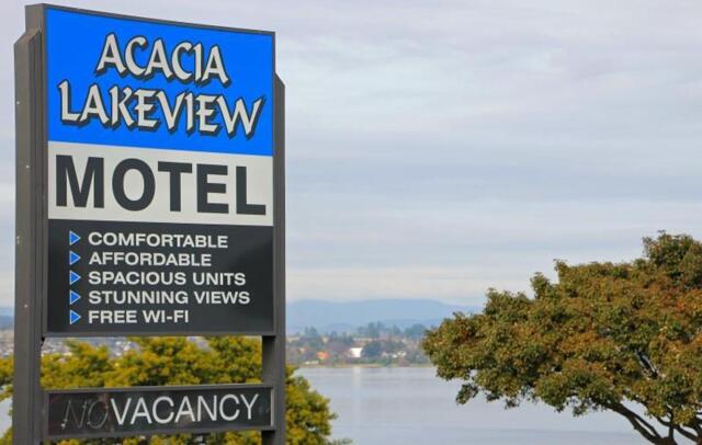 - Lake Terrace, Taupo, Acacia Lake View