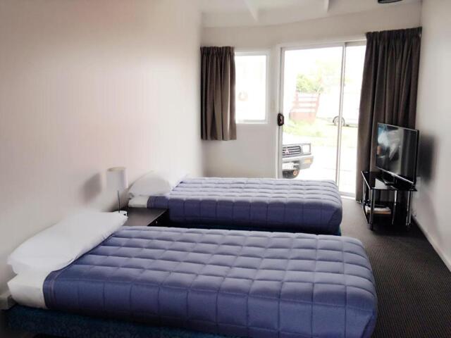 - Cameron Road, Gate Pa, Tauranga, Tauranga, Rainbow Motel, Motel