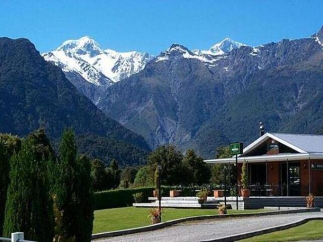 Cook Flat Road, Fox Glacier, High Peaks Hotel