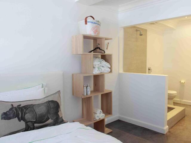 Loader Street - Waterkant, Cape Town, Cape Finest Guesthouse