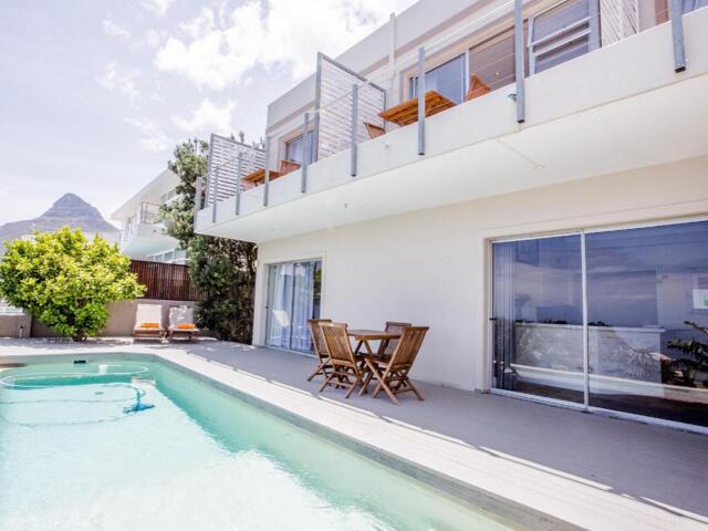 Finchley Road, Camps Bay, Cape Town, Cape Town, Finchley Guesthouse, Guesthouse/bed