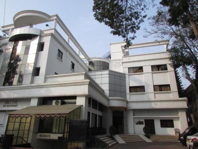 Datta Mandir Signal, Opp. Business Bank, Nashik-pune Road, Nashik Road, Nashik, Hotel Grape City
