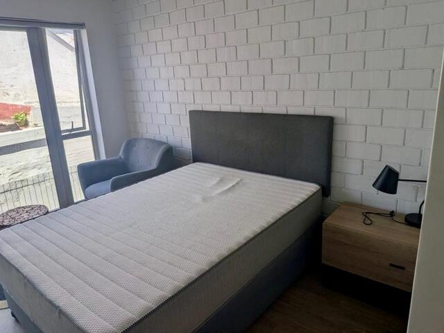Woodstock, Cape Town, Fully Furnished Studio