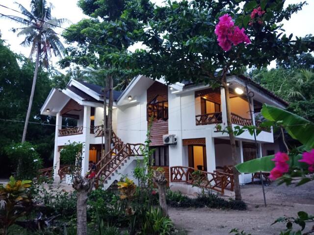 Solangon, Siquijor Island, Bruce Beach Resort