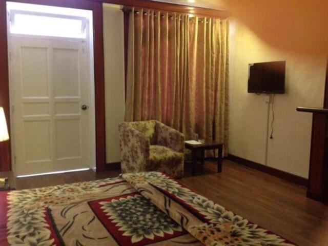 Imtiaz Shaheed Road, Murree (  Km From Rawalpindi ), Murree, Lockwood Hotel Murree