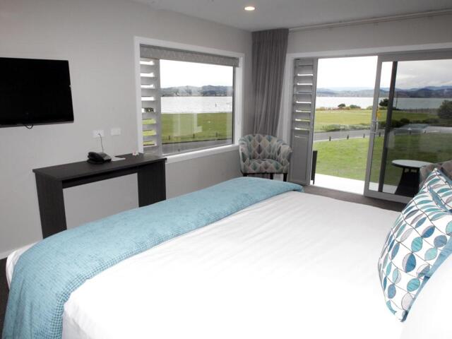 Nelson Quay, Napier, East Pier Hotel