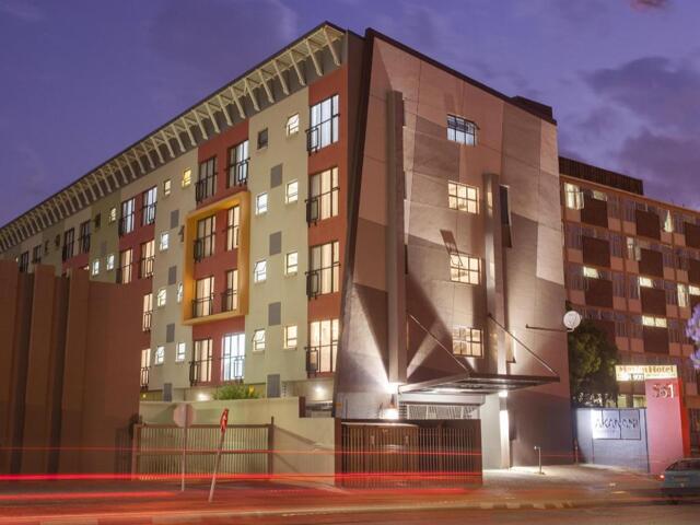 Pretorius Street, Pretoria, Akanani Apartments, Serviced