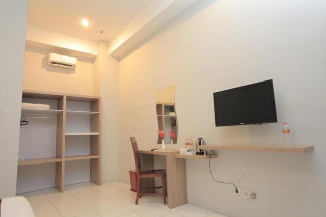 Jalan Megelang-yogyakarta Km  Tridadi, Yogyakarta, Prima Sr Hotel