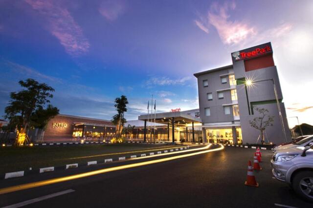 Jl. Ahmad Yani Km. ., Banjarmasin, Treepark Hotel Banjarmasin Jl. Ahmad Yani Km. ., Banjarmasin, Treepark Hotel Banjarmasin