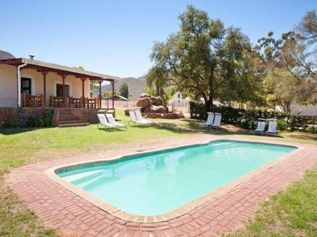 Km Off R  In Between Oudtshoorn And Calitzdorp, Buffelskloof, Red Stone Hills