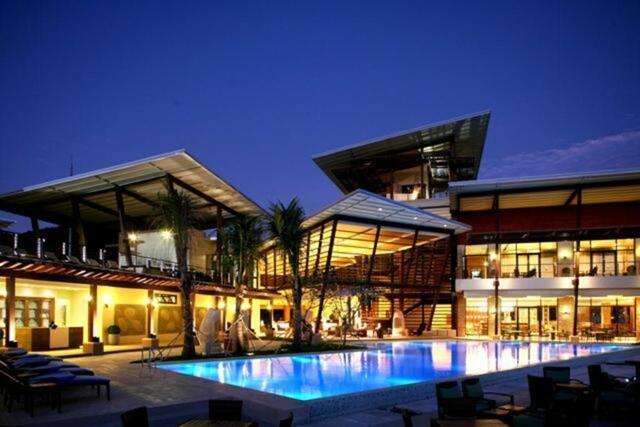 Pico De Loro Cove, Hamilo Coast, Brgy. Papaya,nasugbu Batangas, Nasugbu, Condo Units Pico