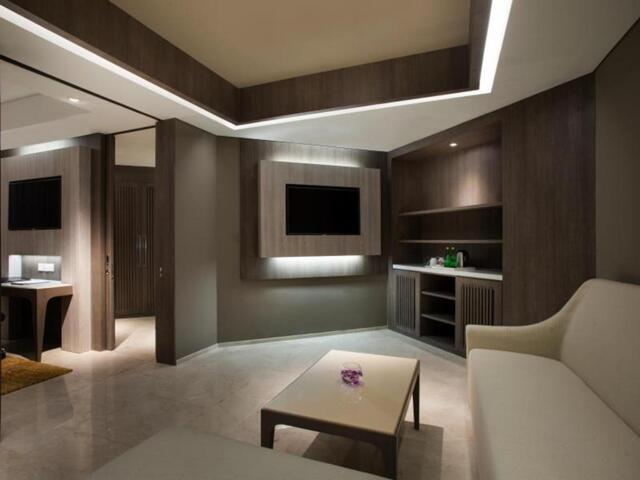 Jl H Benyamin Sueb Kav B Superblok Mega Kemayoran, Jakarta, Grand Mercure Jakarta