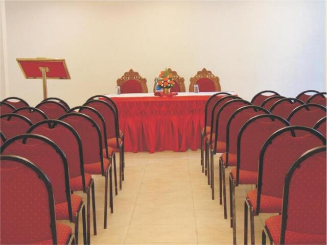 Rajadhani Building, Near Sri Padmanabhaswami Temple,east Fort, Thiruvananthapuram, Hotel Rajadhani, 
