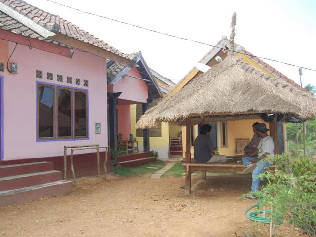 Jl. Pariwisata Kuta Km,awang, Lombok, Defa Homestay, Guesthouse/bed
