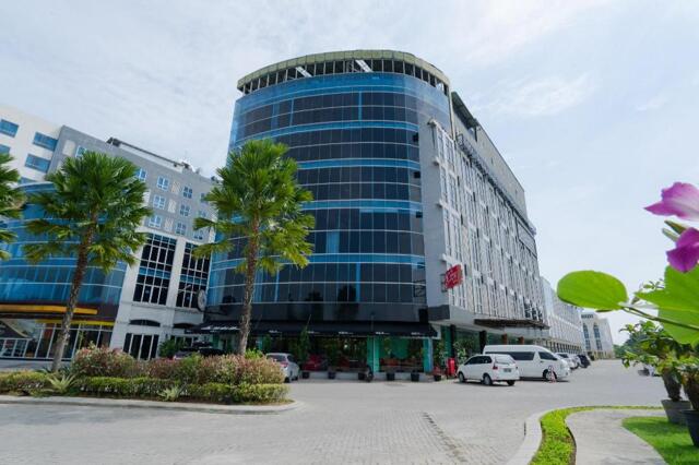 Jalan Bandara Kuala Namu, Tumpatan Nibung, Kec. Batang Kuis, Medan, The Crew Hotel Jalan Bandara Kuala Namu, Tumpatan Nibung, Kec. Batang Kuis, Medan, The Crew Hotel