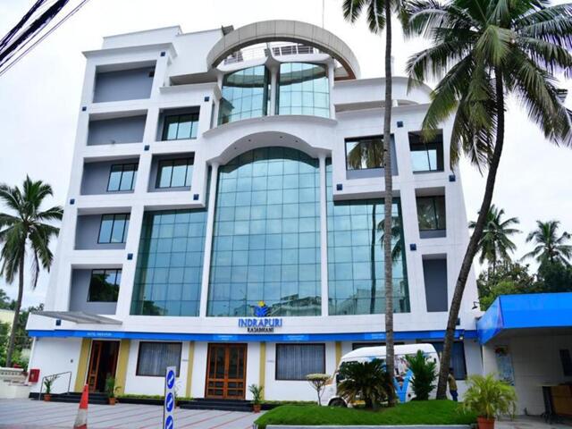 Russian Cultural Center, Vanross Junction Vanross Junction, Opp. Road, East Fort, Thiruvananthapuram