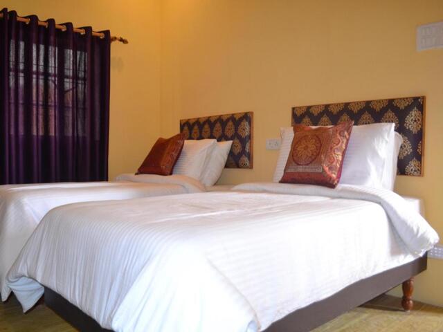 B- /  Pandeyhaveli ( Opposite Lane Bengalitola Inter Collage ), Varanasi, Tara Guest House