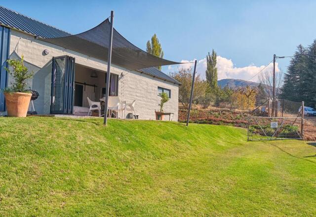 Naude Street, Clarens, Lolas Luxury Self